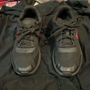 Under armour youth shoe